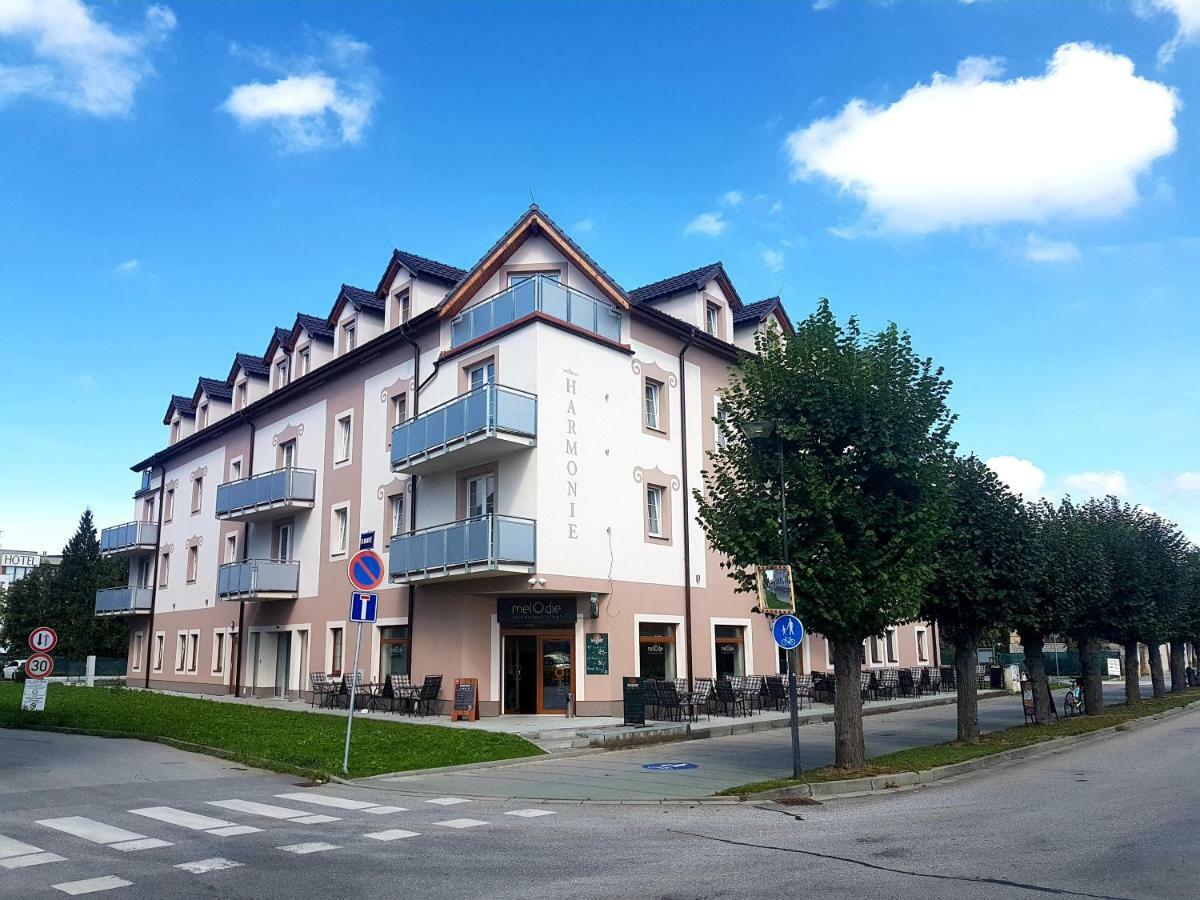 Wellness Hotel Harmonie Тршебонь Екстер'єр фото