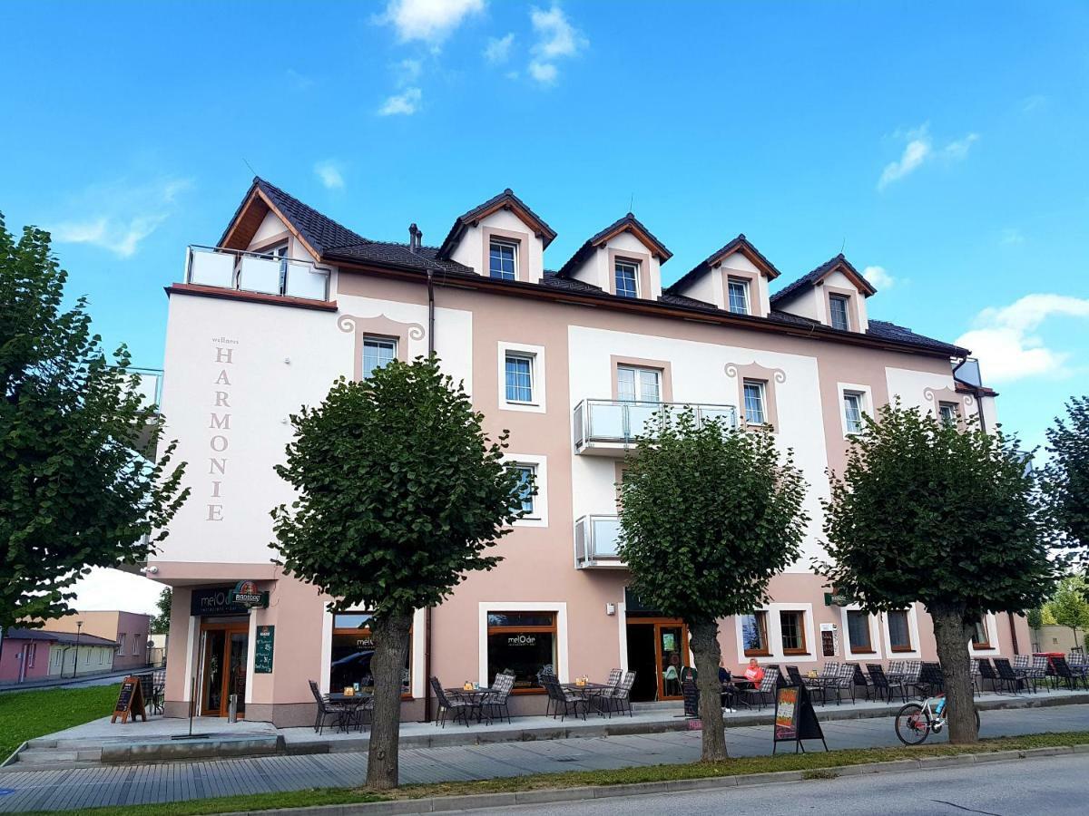 Wellness Hotel Harmonie Тршебонь Екстер'єр фото